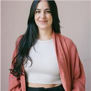 Graduada en Diseño de Interiores y Neuroarquitectura, ofrece formación personalizada, según las necesidades de cada persona.